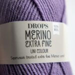 Klbko jemnej merino priadze DROPS Merino Extra Fine v pastelovej farbe. Vlna na predaj