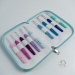 otvorené púzdro KnitPro Waves 2.0 s deviatimi háčikmi