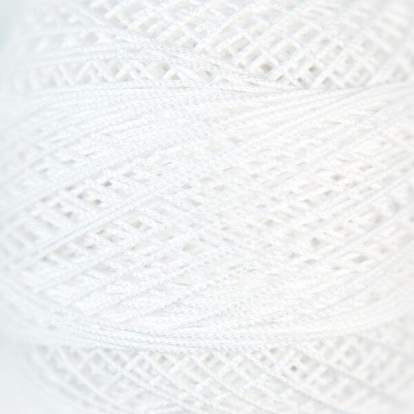 Vzorka bielej farby Kordonet 10 – bavlnená priadza