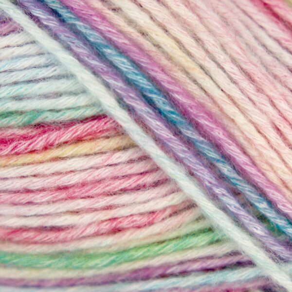 Detail dúhovej melírovanej priadze Stone Washed Minerals
