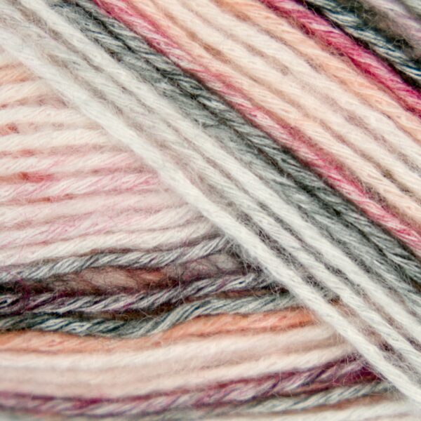 Detail sivej melírovanej priadze Stone Washed Minerals