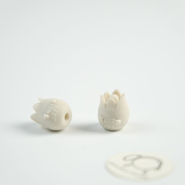 Biele chrániče ihlíc Tulip – detail