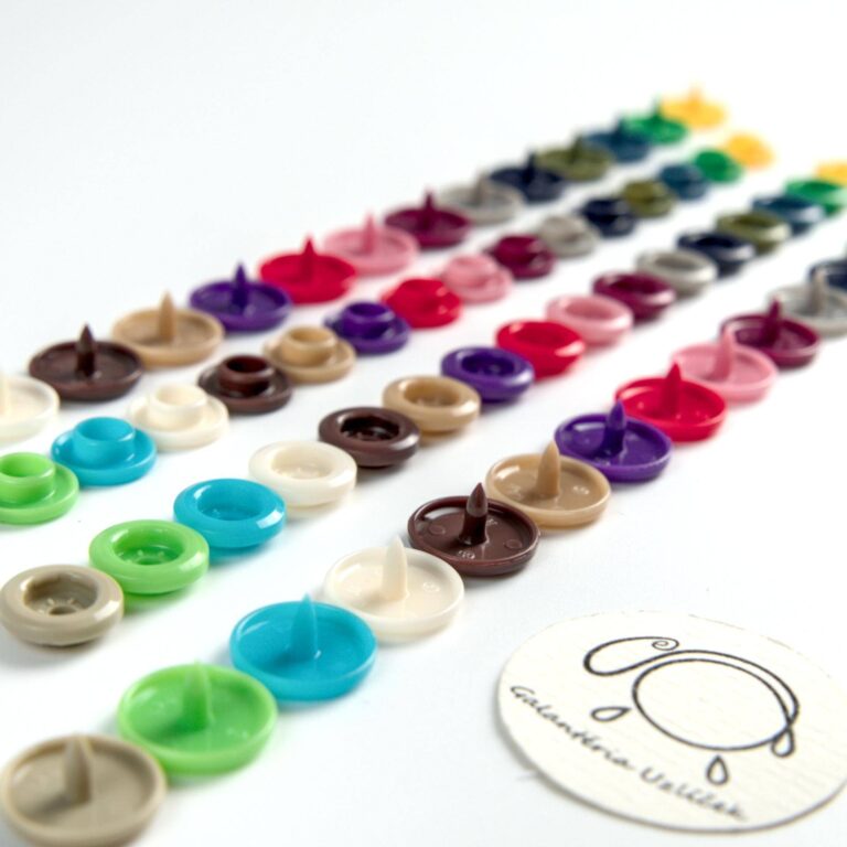 Farebné lisovacie patentky 12,4 mm na textil