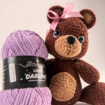 Priadza Scheepjes Little Darling s ručne háčkovaným medvedíkom – ideálna na hračky