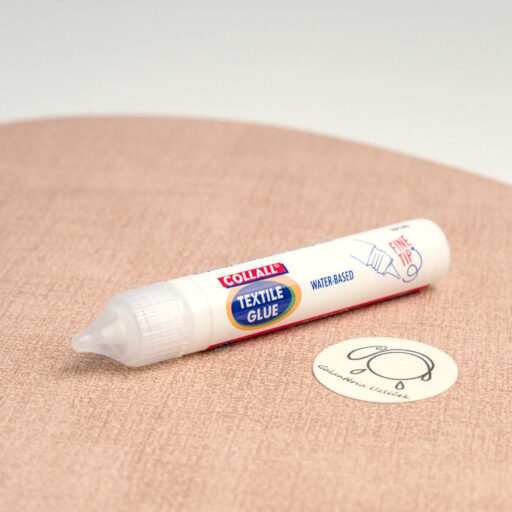 Balenie lepidla na textil Collall 25 ml s tenkou dávkovacou špičkou, prateľné do 40°C